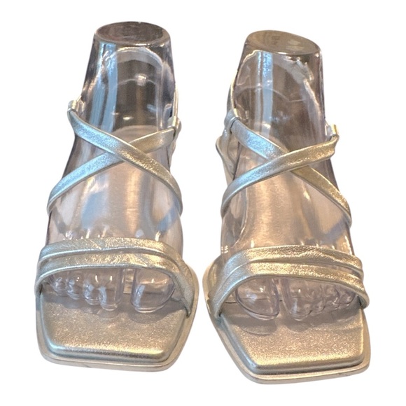 Caslon Silver Strappy Kitten Heel Sandals | Size 6 | Elegant Metallic Style - Picture 8 of 9